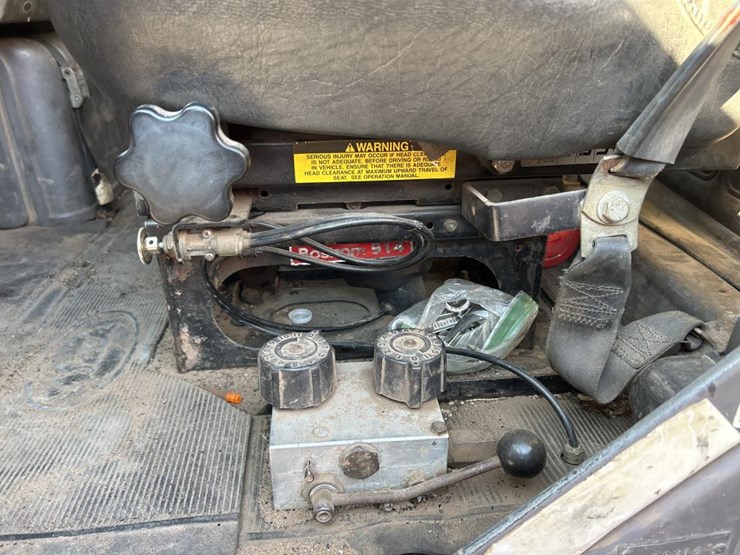 1993-mack-dm690s-image-58