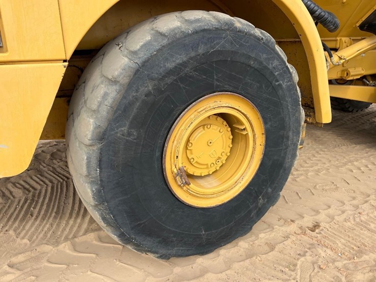 caterpillar-740b-image-19