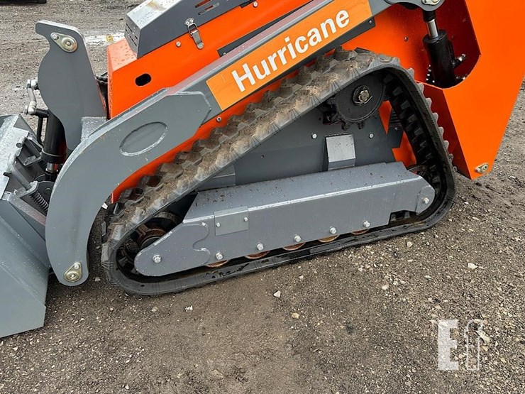 hurricane-mini-skid-steer-9-image-13