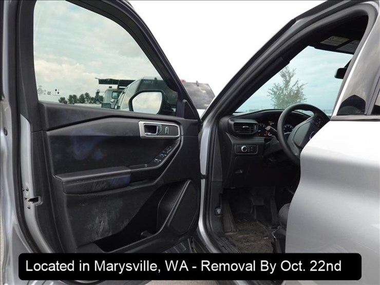 2020-ford-explorer-image-3