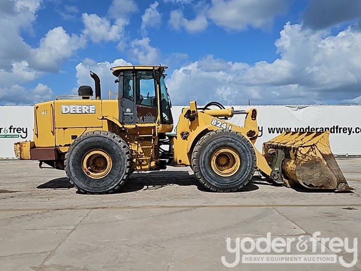 2003-deere-824j-image-6