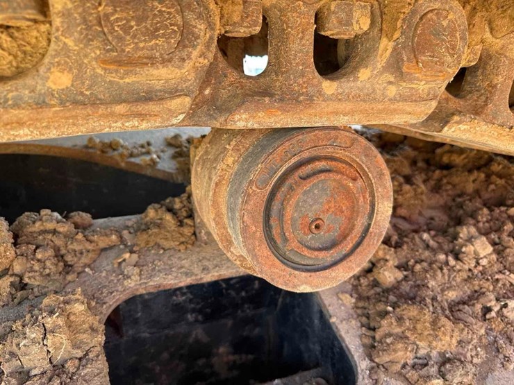 2017-deere-350g-lc-image-15