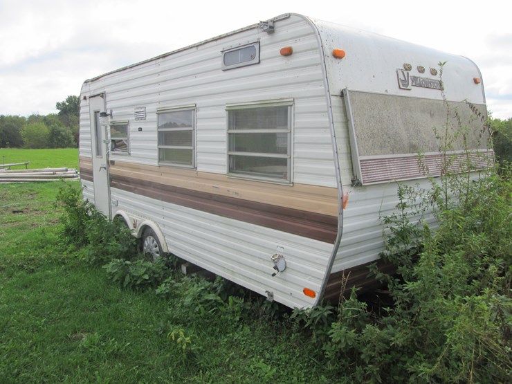#5043-•-yellowstone-18'-camper-(no-title)-image-2