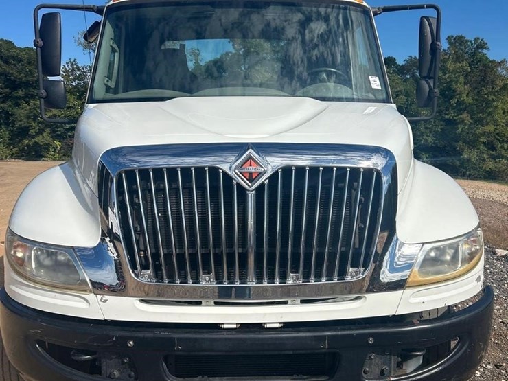 2012-international-durastar-4400-image-5