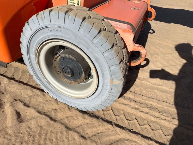 2008-jlg-e400ajpn-image-9