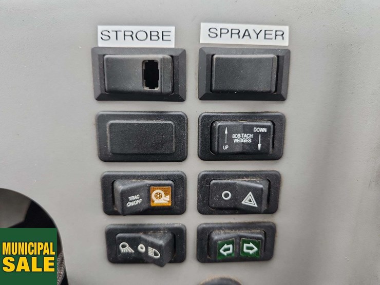 2014-bobcat-toolcat-5600-image-17