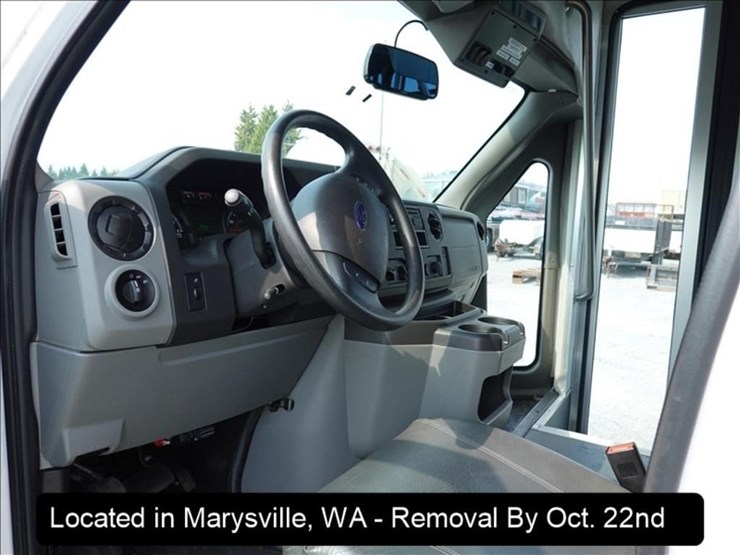 2020-ford-e350-image-24
