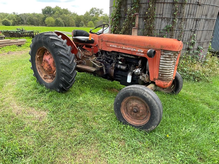 massey-ferguson-65-image-3