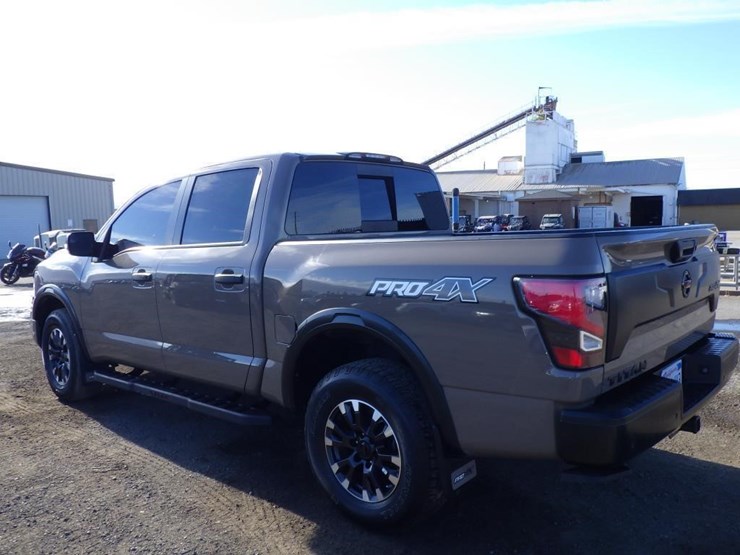 2021-nissan-titan-image-4