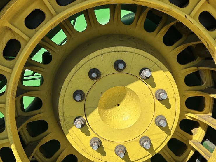 2016-john-deere-9620rx-image-11