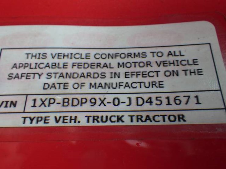 2018-peterbilt-579-image-14