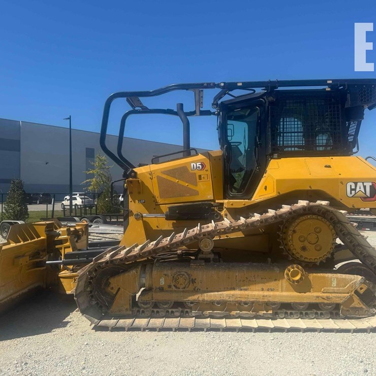 2021 CATERPILLAR D5 LGP
