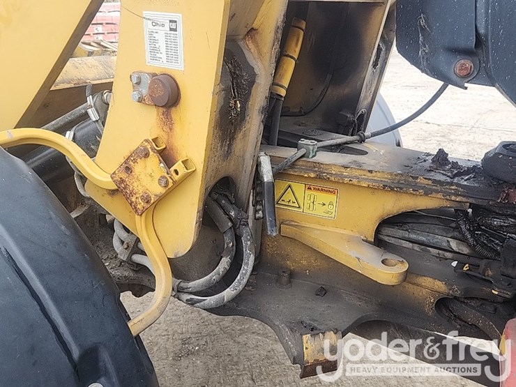 2008-caterpillar-908h-image-18