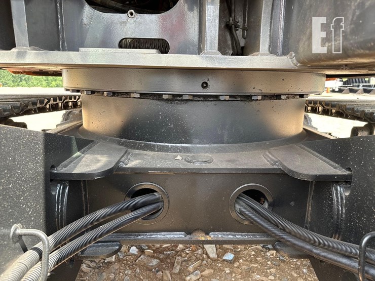 2021-hitachi-zx135us-6-image-13