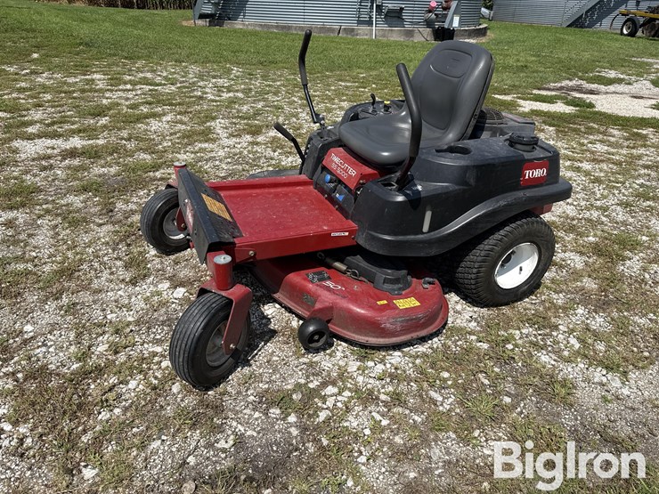 toro-ss-5000-zero-turn-lawn-mower-image-1