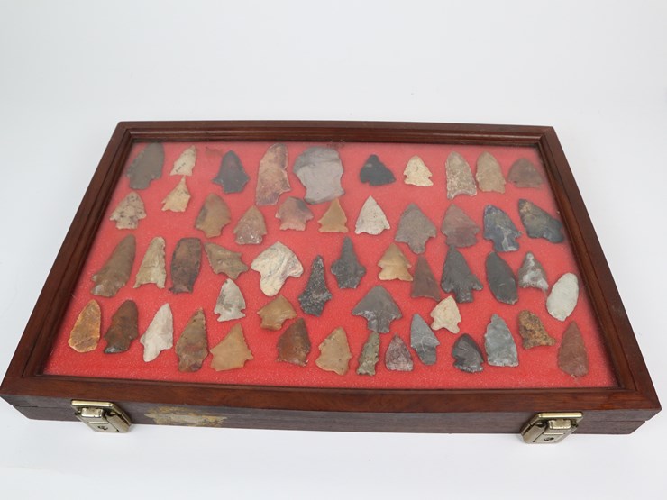 #67-•-#4173-•-(52)-framed-native-american-artifacts-image-1