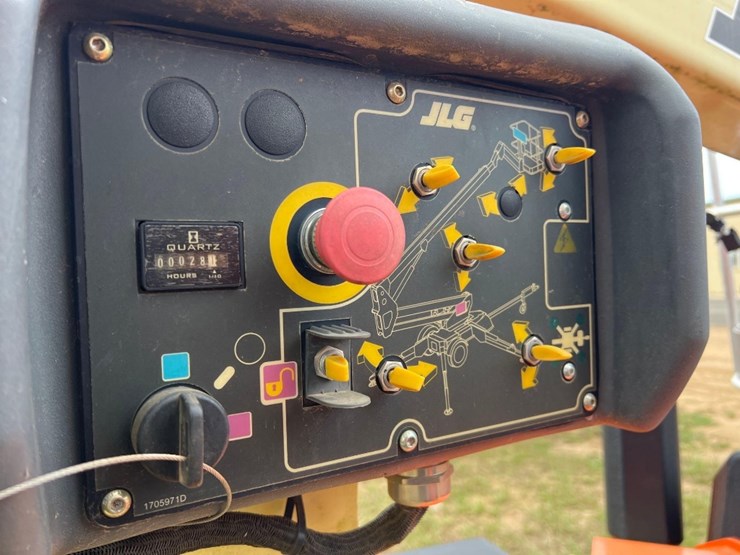 2021-jlg-t350-image-20