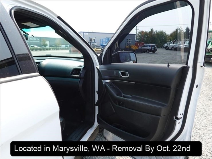 2017-ford-explorer-image-24