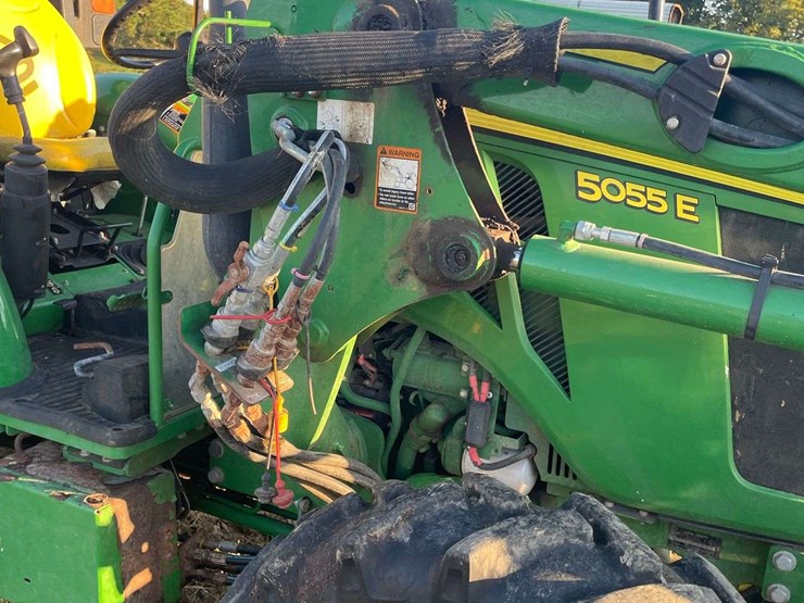 2018-john-deere-5055e-image-13