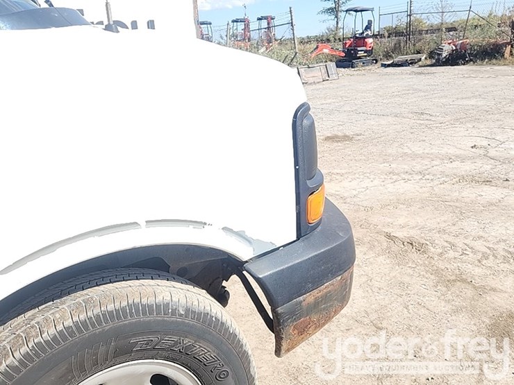 2006-gmc-savana-g2500-image-30