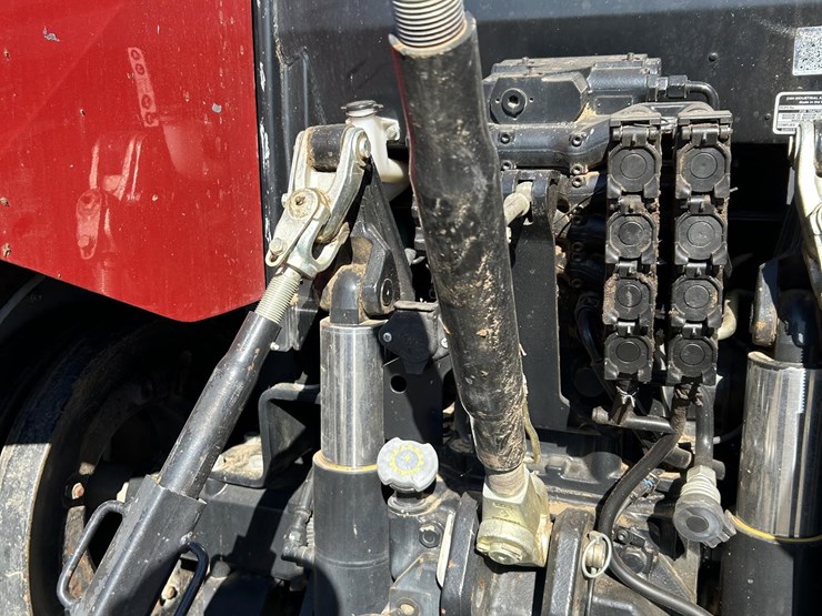 2016-case-ih-maxxum-140-image-18