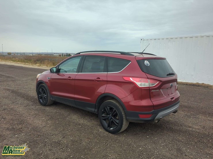 2015-ford-escape-se-image-3