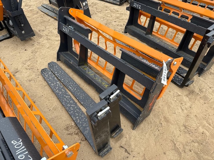 unused-landhonor-pf-11-3500g-pallet-forks-image-1
