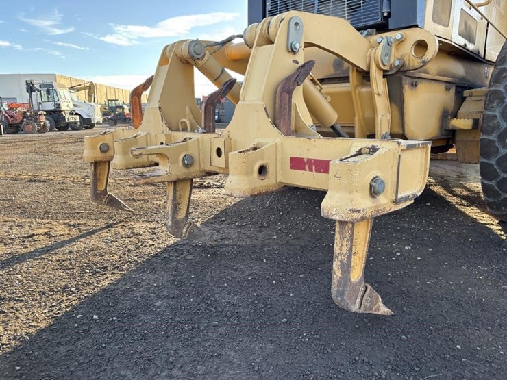 2011-deere-872gp-image-23