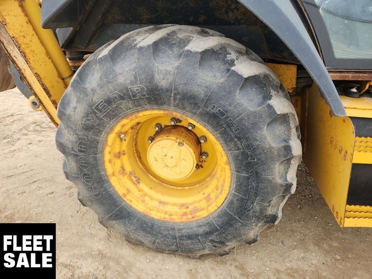 john-deere-310-image-42