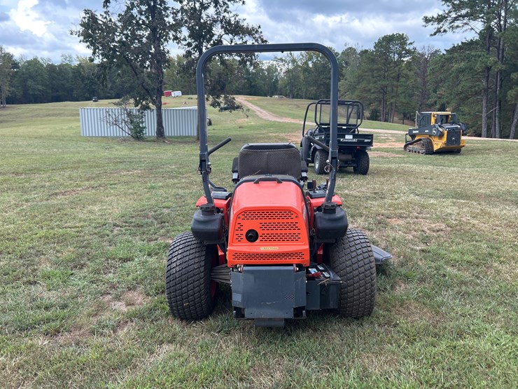 kubota-zd323-image-4