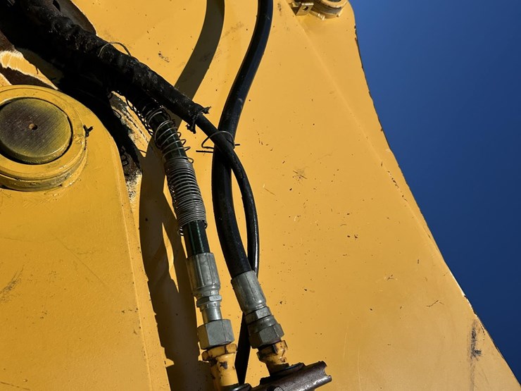 deere-200-lc-image-33