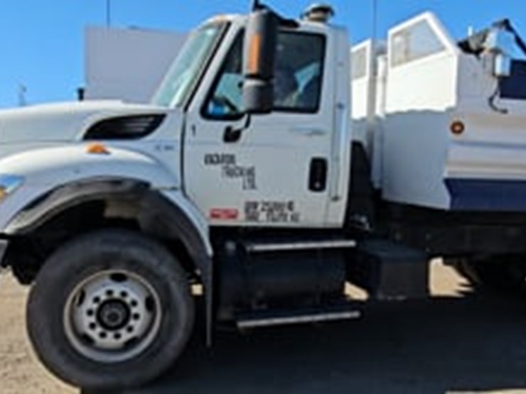 2008-international-workstar-7400-image-5