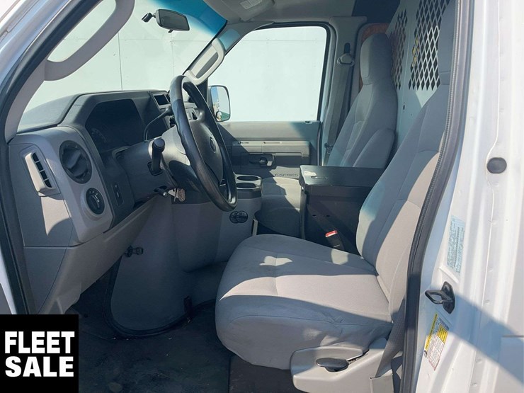 2009-ford-cargo-image-10