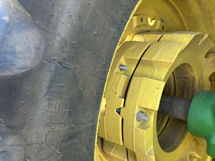 john-deere-6175r-image-34