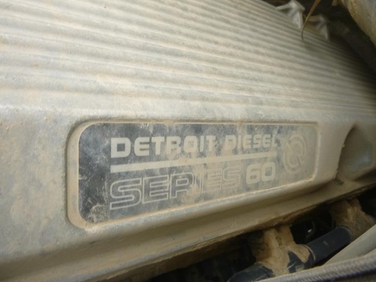 2008-sterling-lt9500-image-21