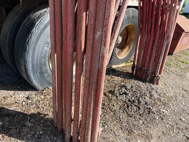 #1982-•-(12)-walk-through-scaffolding-rings-image-7