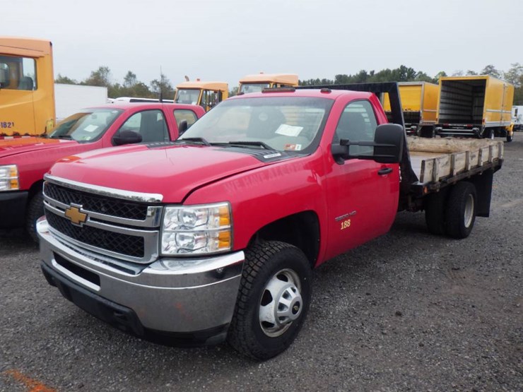 2013-chevrolet-silverado-1500-image-1