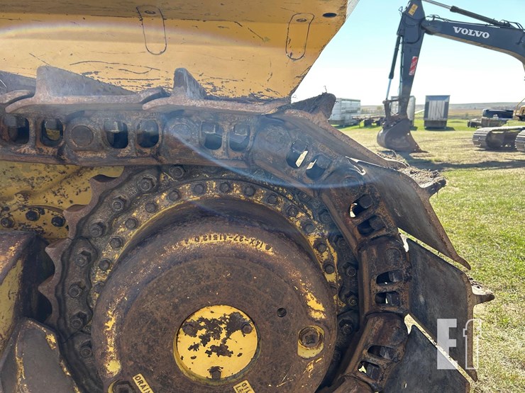 komatsu-d65ex-12-image-40