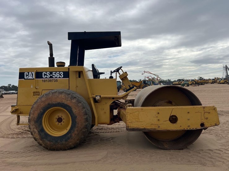 caterpillar-cs-563-image-5