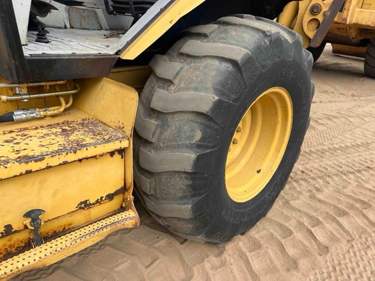 caterpillar-416b-image-23