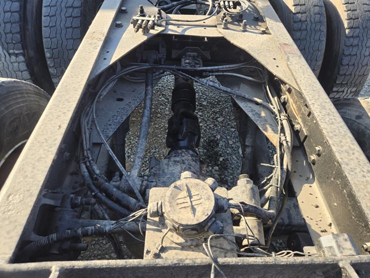 2002-caterpillar-c12-image-24