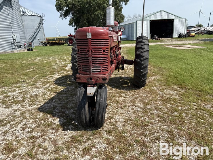 1954-farmall-super-m-ta-2wd-tractor-image-2