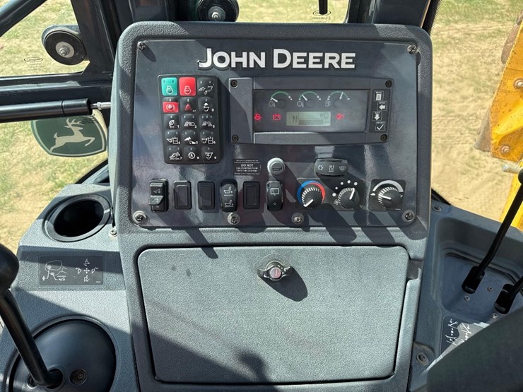 2018-deere-410l-image-27