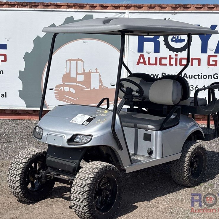 GOLF CART