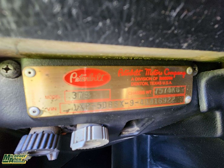 2004-peterbilt-379-image-27
