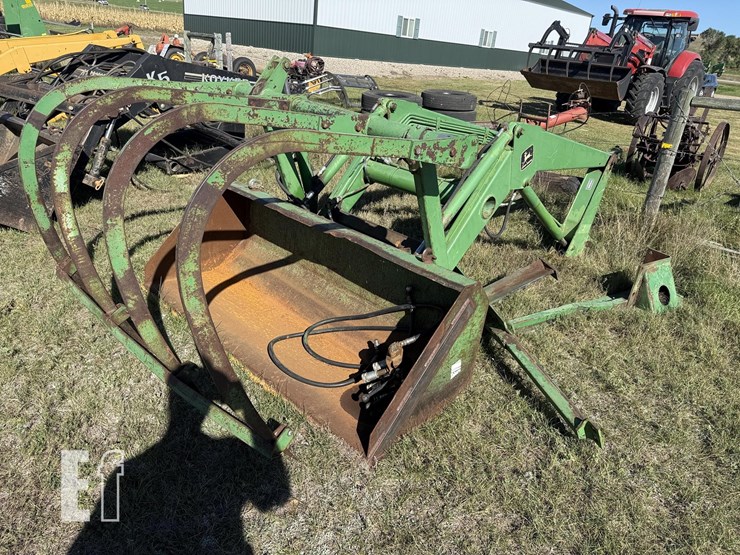 john-deere-148-image-2