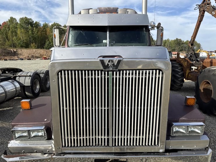 western-star-4964ex-image-10
