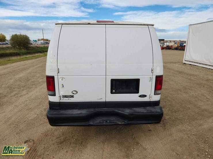 2005-ford-cargo-image-6