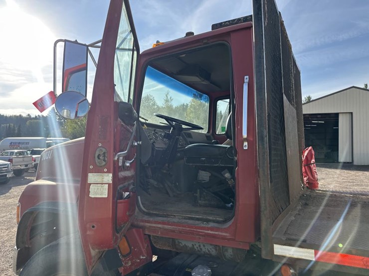 ford-lts9000-image-37