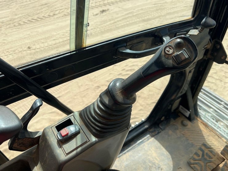caterpillar-336-image-38
